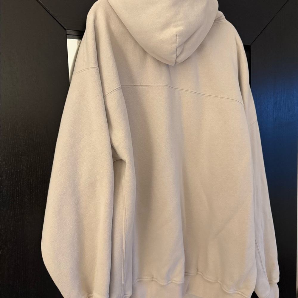 Essential Pullover Hoodie - Picture 3 of 9